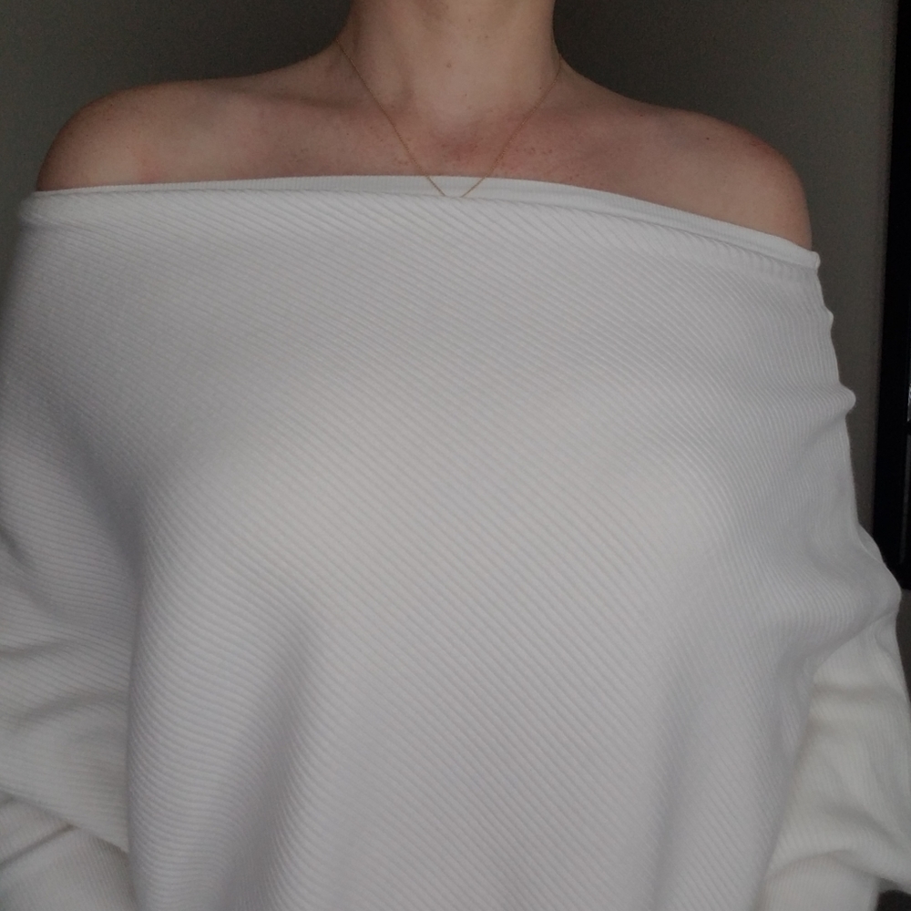 White Cashmere blend off the shoulder sweater - Picture 14 of 15
